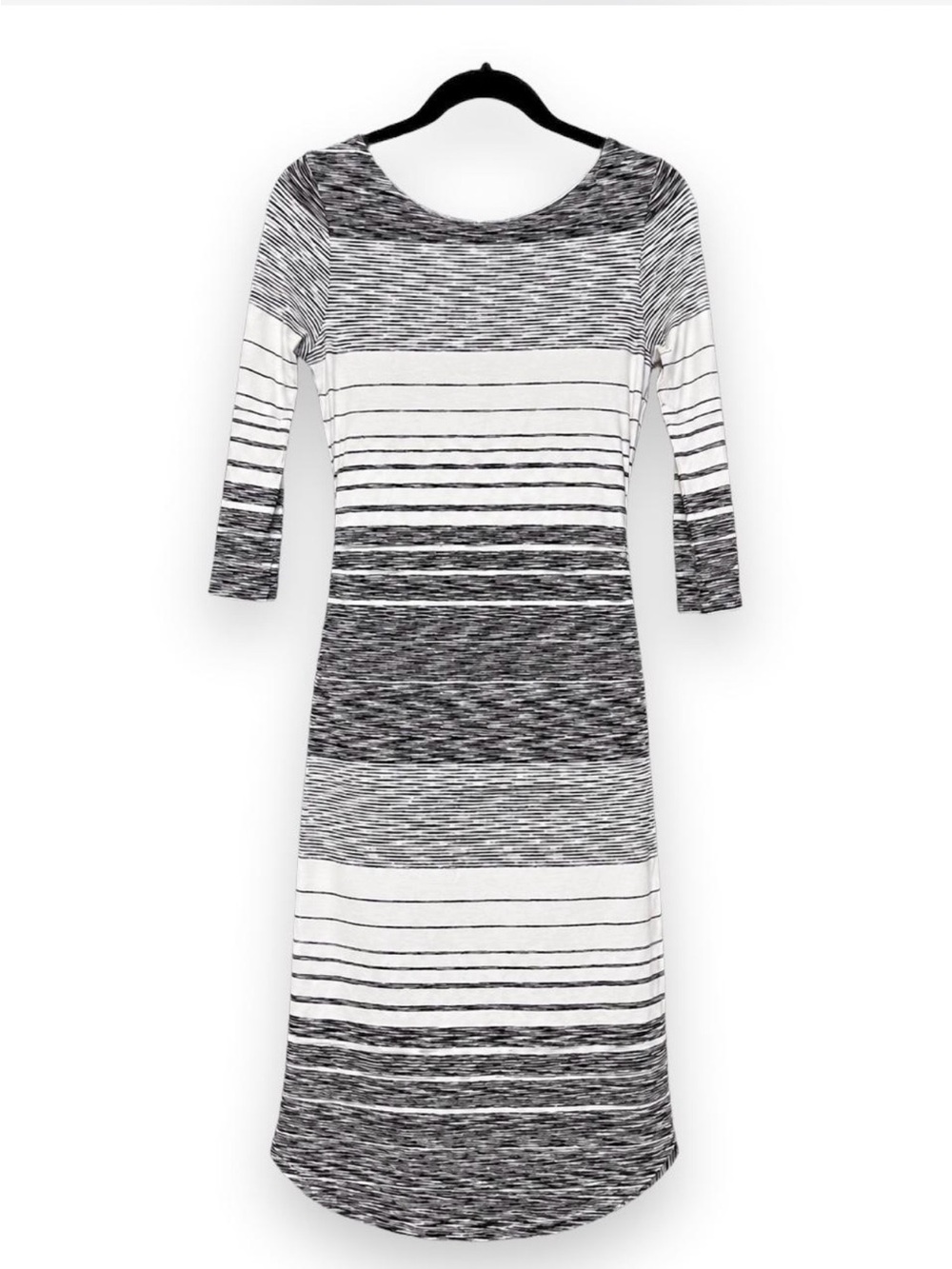 Athleta Women’s XS Black White Gray Striped 3/4 Sleeve Midi Dress